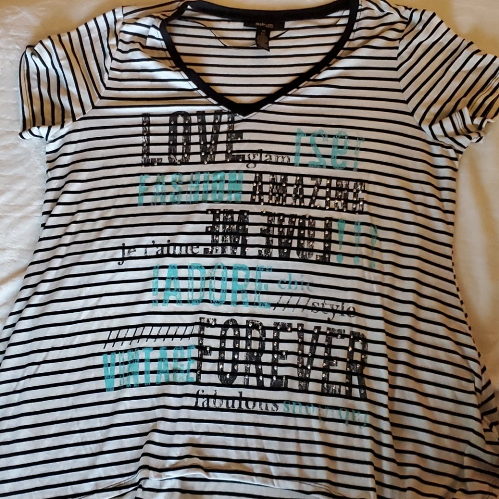 Style & Co Graphic T